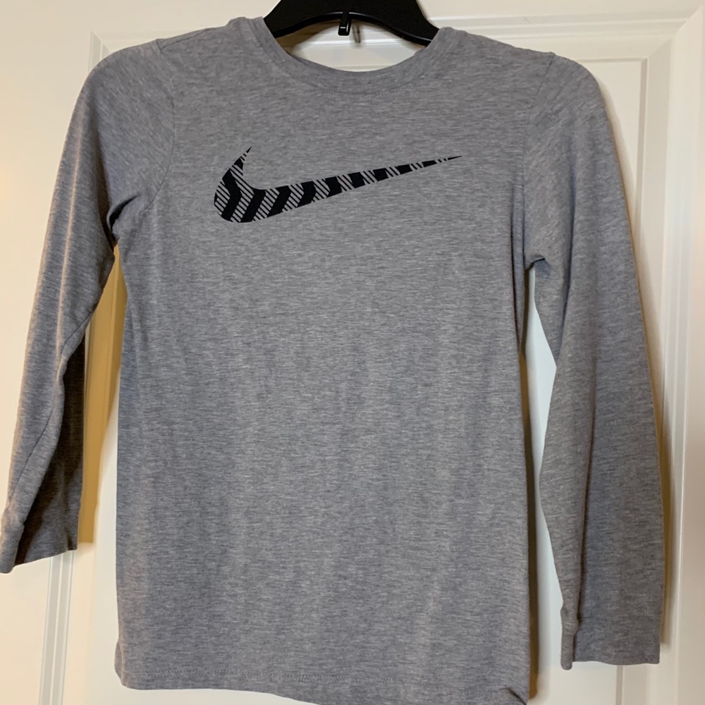 Nike long sleeve tshirt